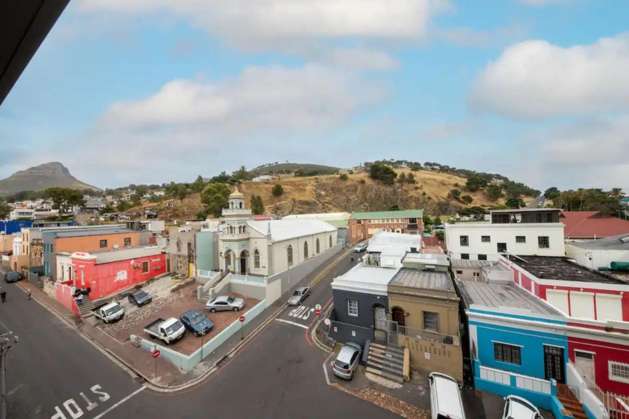 Plush Loft Apartment With Signal Hill View Cape Town Exterior photo