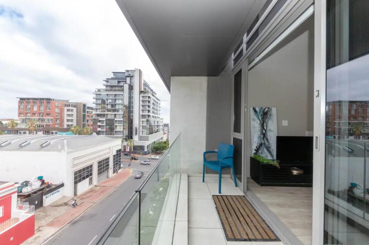 Plush Loft Apartment With Signal Hill View Cape Town Exterior photo