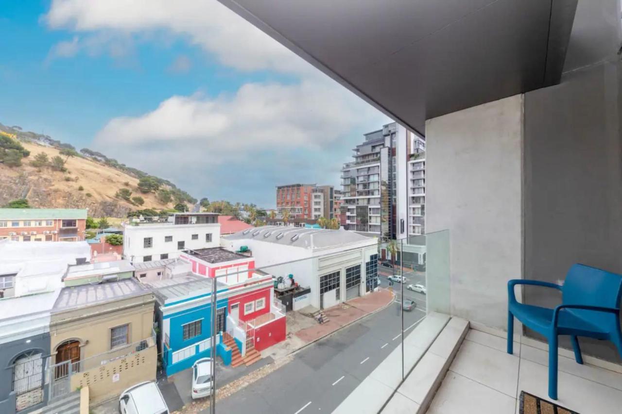 Plush Loft Apartment With Signal Hill View Cape Town Exterior photo